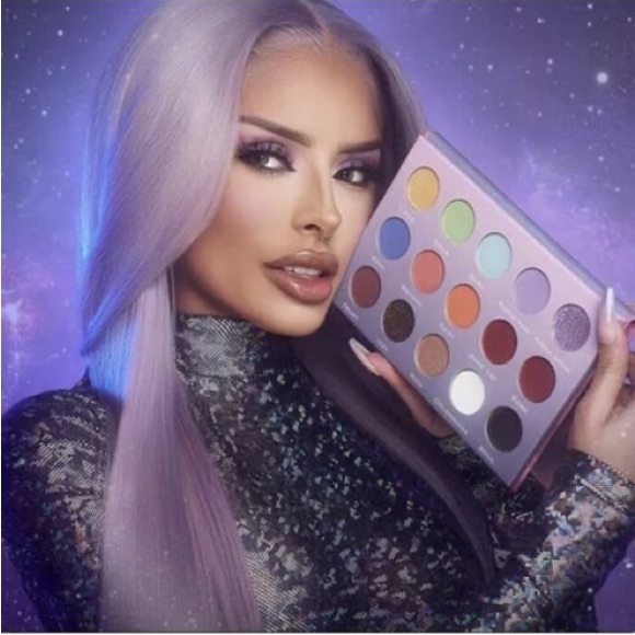 ILLUMINATI X ISA GLAM EYESHADOW PALETTE - Picture 3 of 6